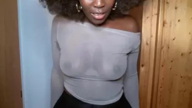 Curly chocolate Anny would love to see you cum over and over again